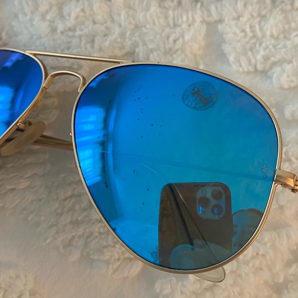 Ray-Ban Aviators - Picture 5 of 7
